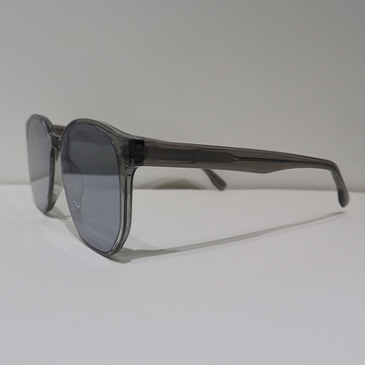 Retro Anti Reflective Sunglasses Polarized , Translucent Glare Resistant Sunglasses