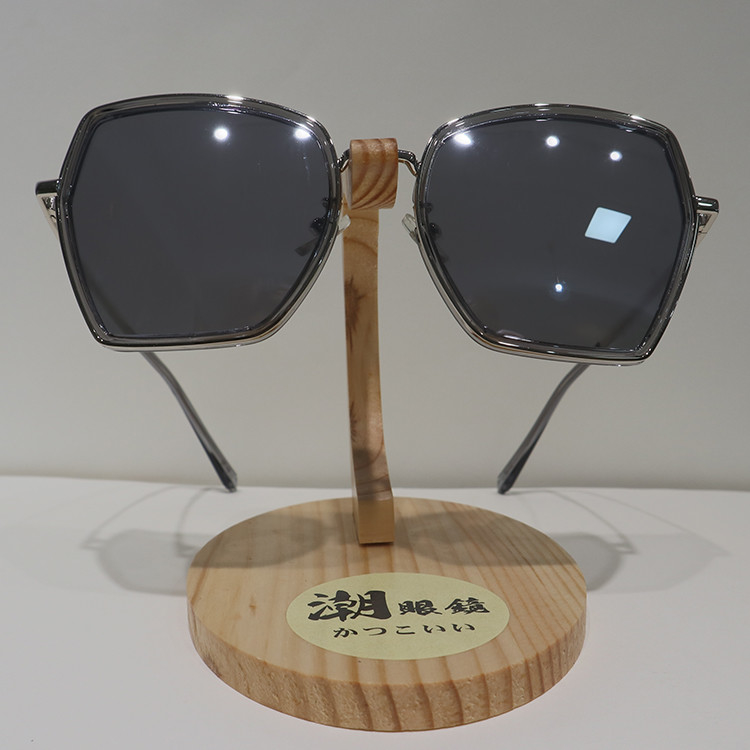 Butterfly Anti Reflective Sunglasses Transparent , 147mm Women Polarized Sunglasses